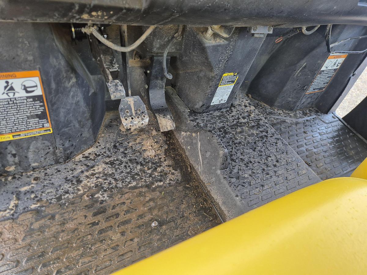 Used 2019 John Deere 835E