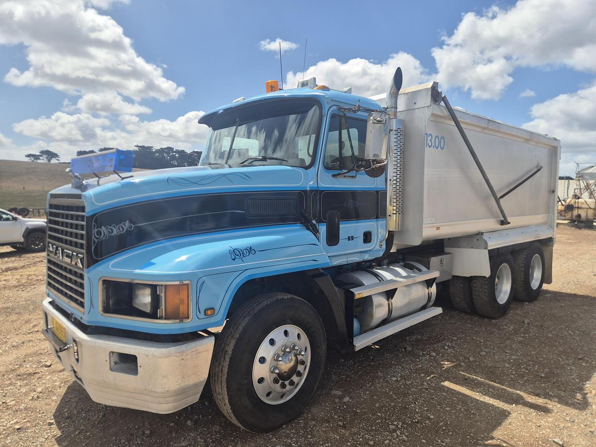 Used 1997 Mack CH 470HP Tipper