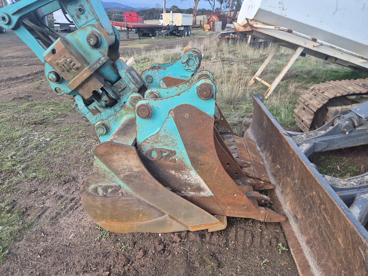 Used Kobelco SK135SR 13T Excavator