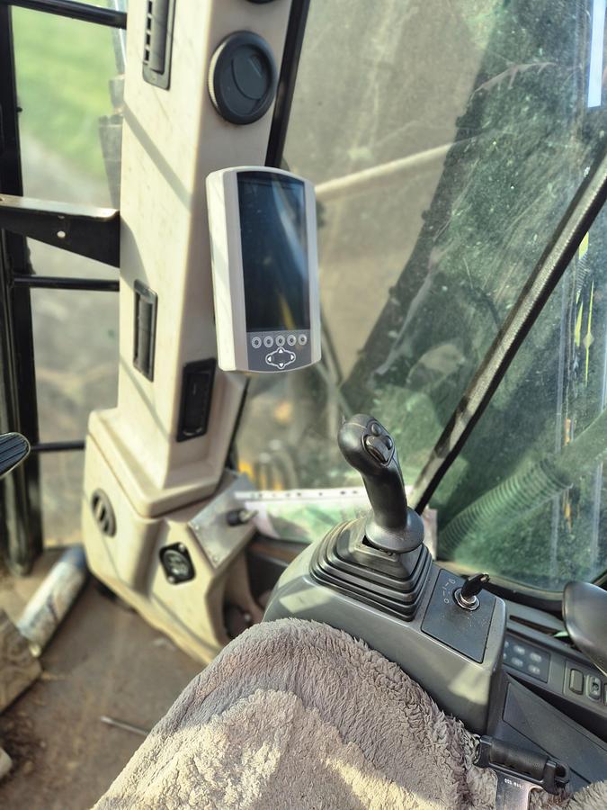 Used Caterpillar 320D2 FM