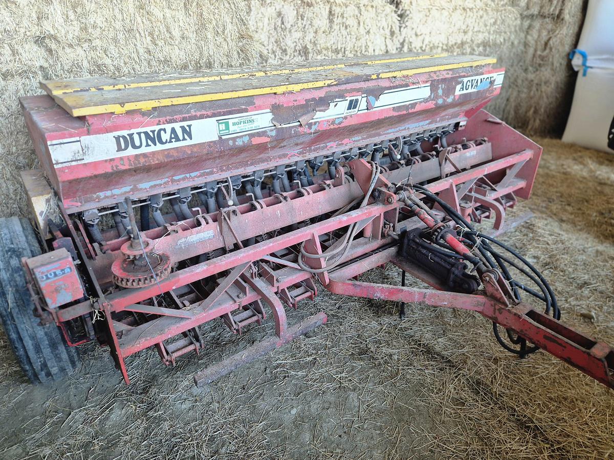 Used Duncan 3m Tyne Drill with trailer