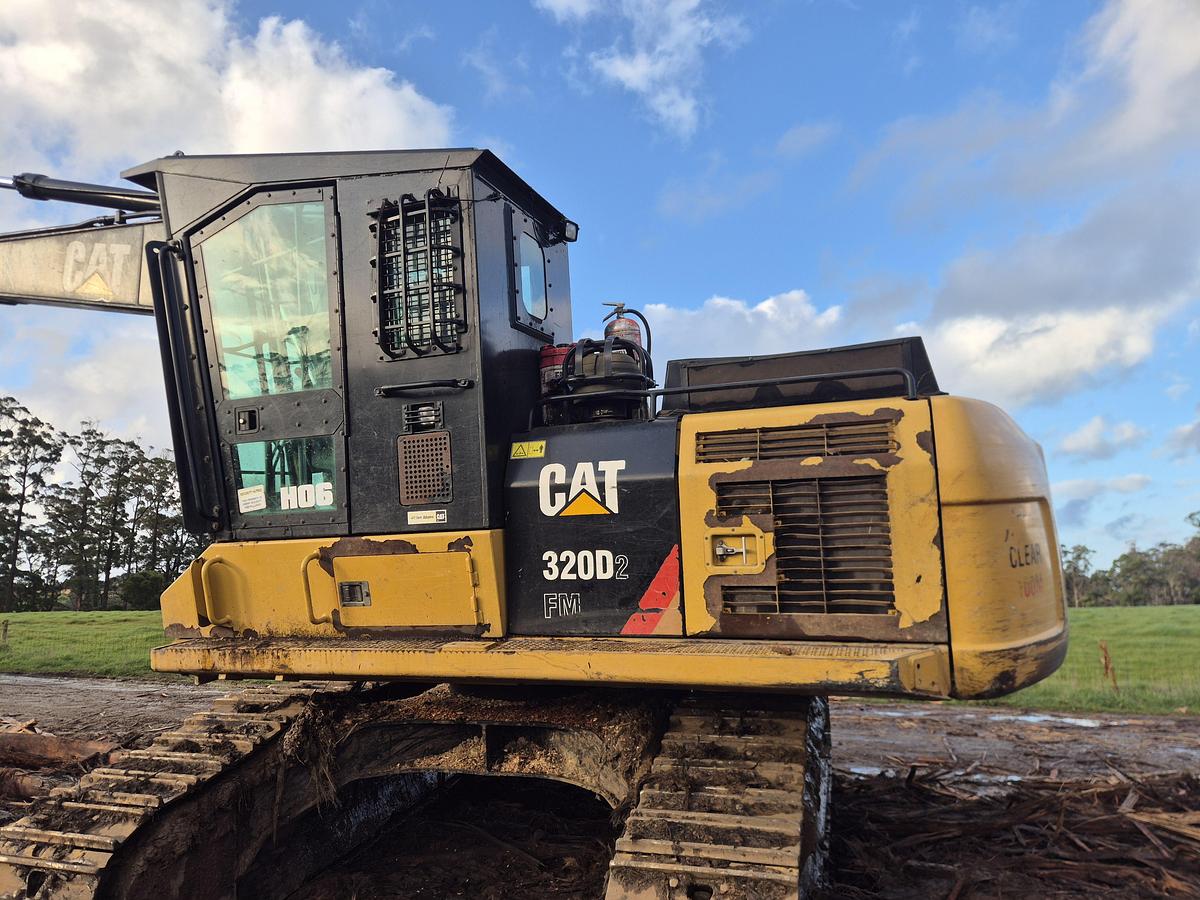 Used Caterpillar 320