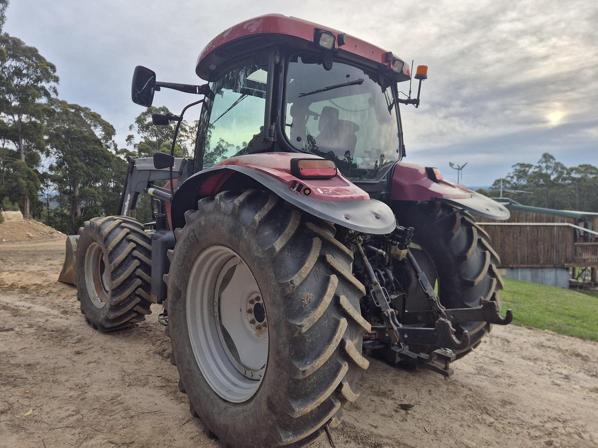 Used 2003 Case Maxxum 125