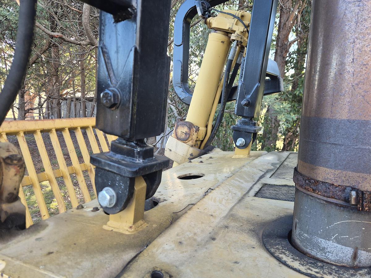 Used Caterpillar D8L Dozer