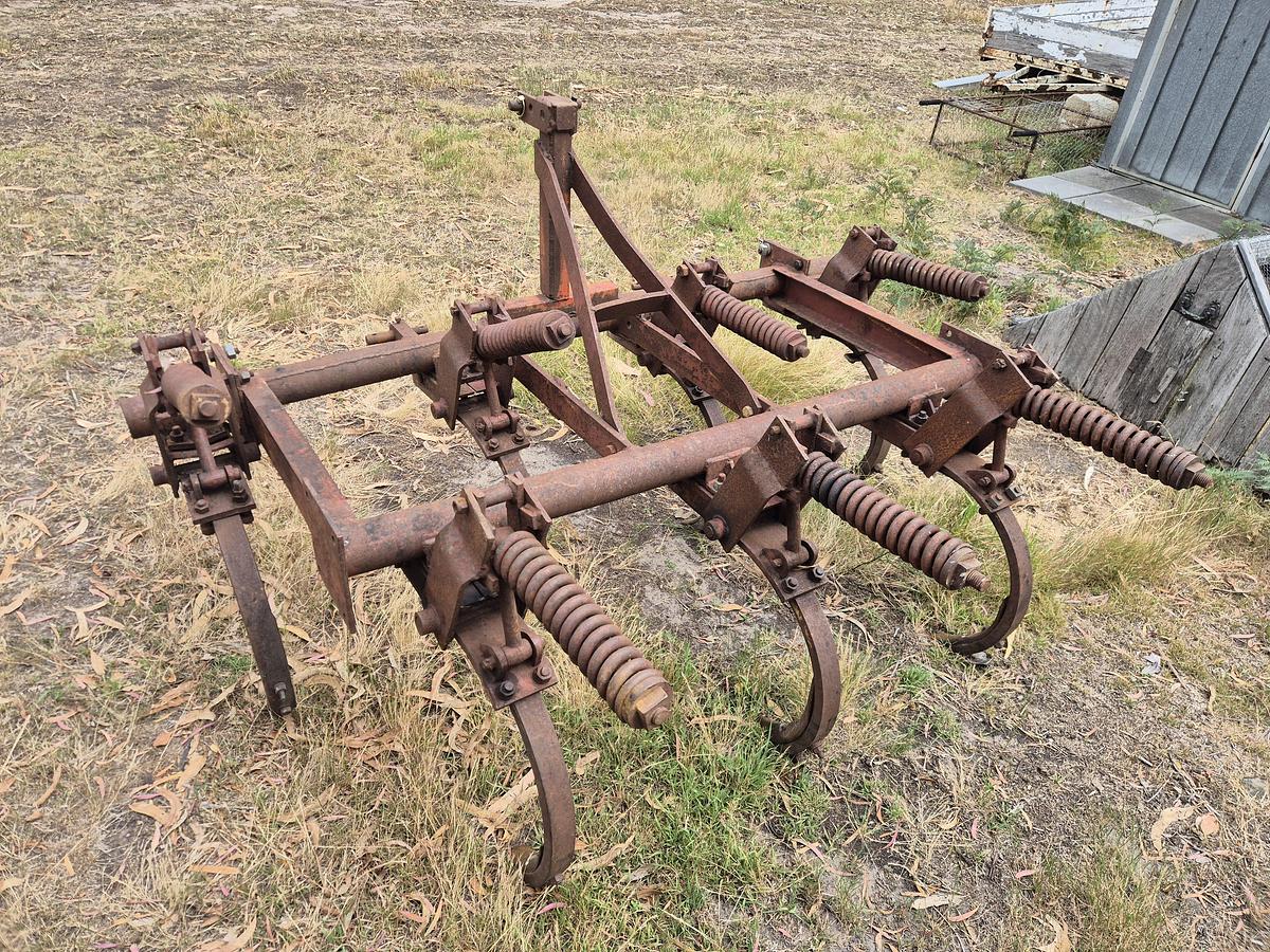 Used 7 Tyne Chisel Plough
