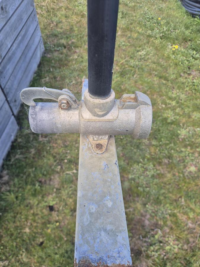 Used Solid Set Pipes & Sprinklers