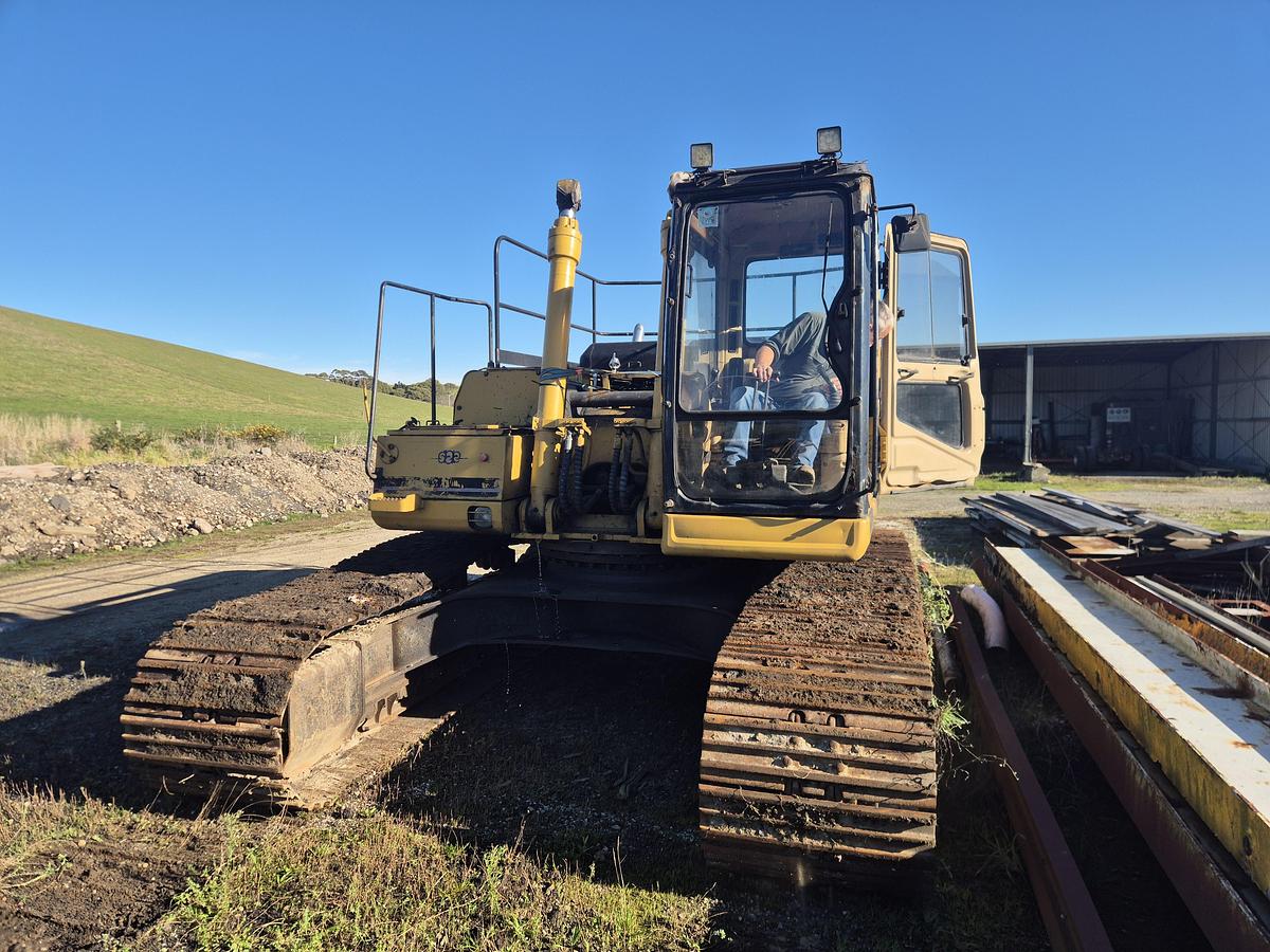 Used Caterpillar  325