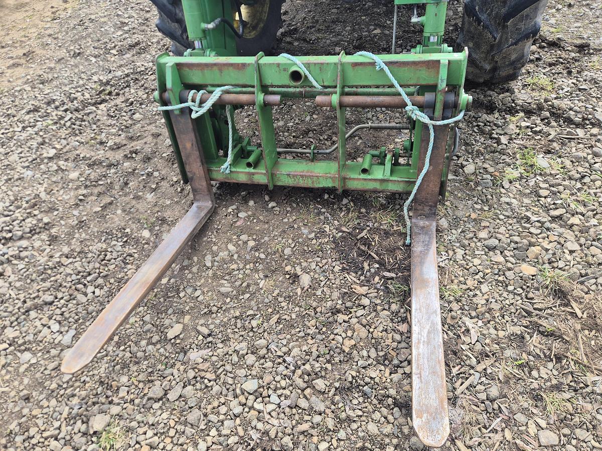Used John Deere 5620