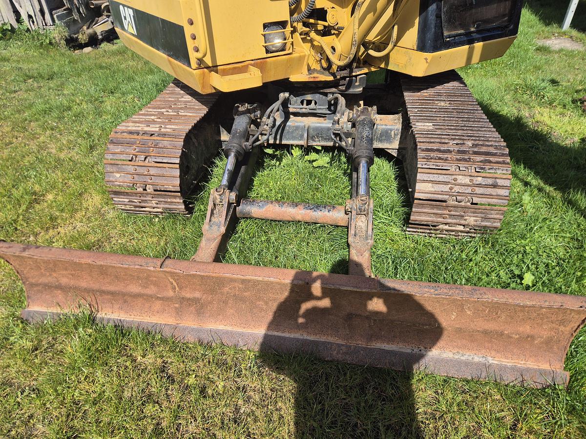 Used Caterpillar E70B