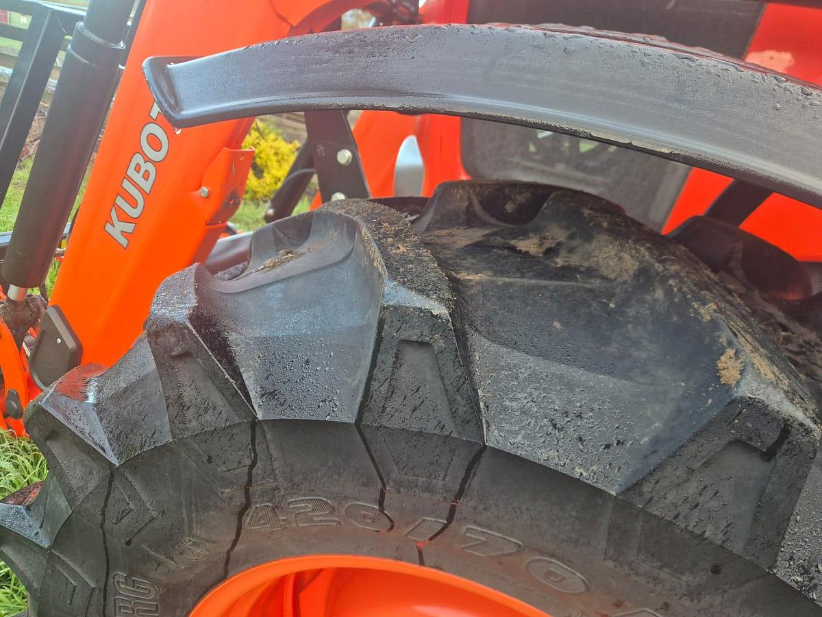Used Kubota M126GX Tractor with Quicke Loader