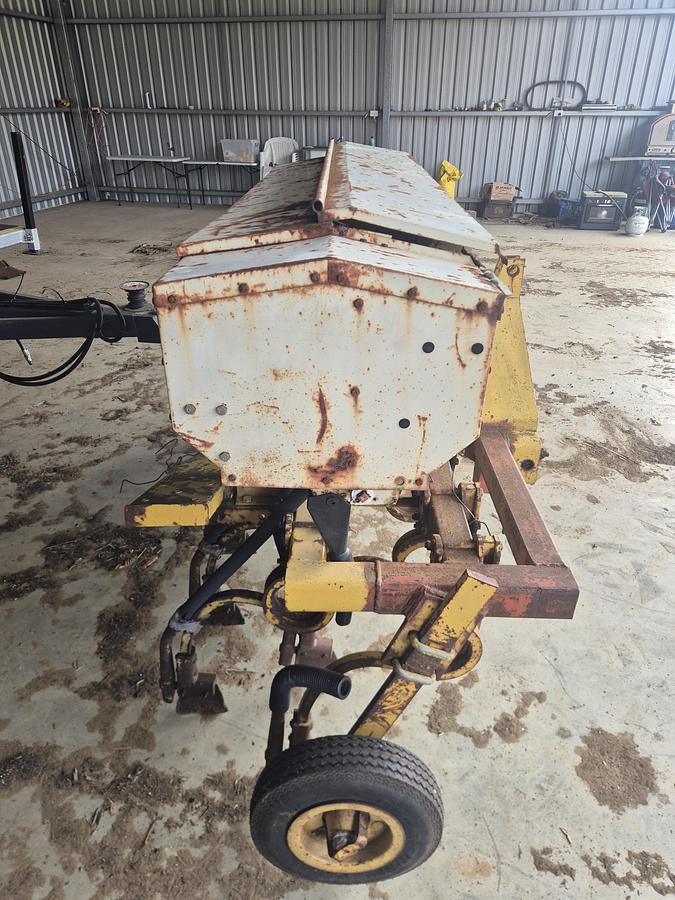 Used Conner Shea 14 Run Seed Drill