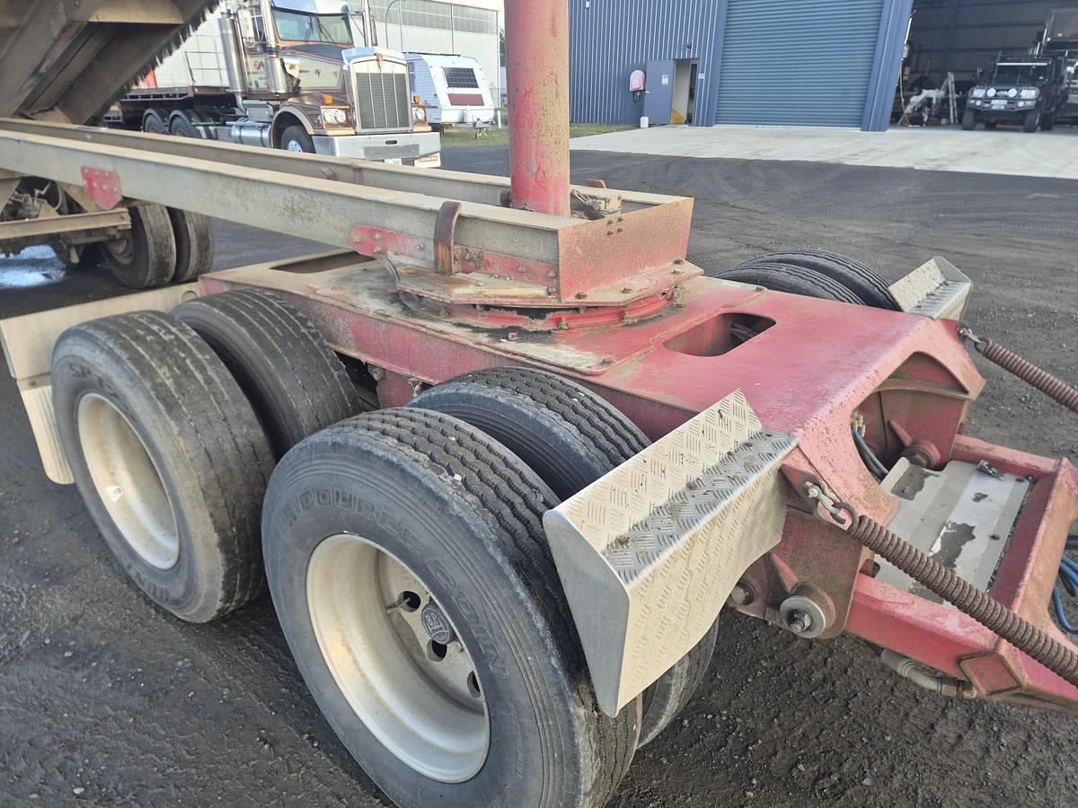 Used 2010 Tefco Quad Dog Tipper Trailer