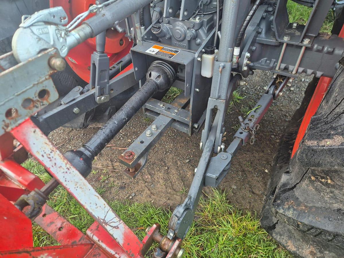 Used Kubota M126GX Tractor with Quicke Loader