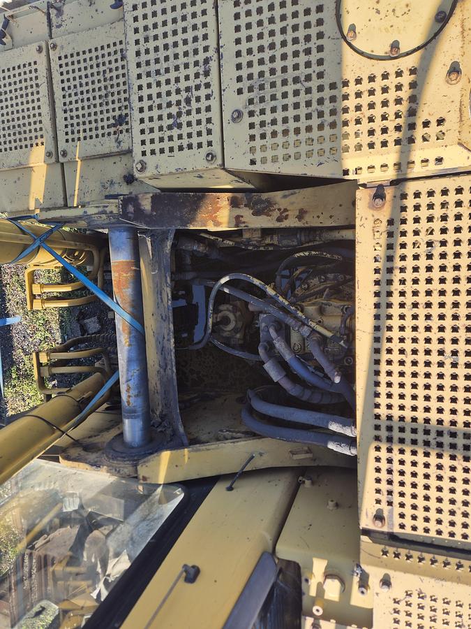 Used Caterpillar  325 Excavator