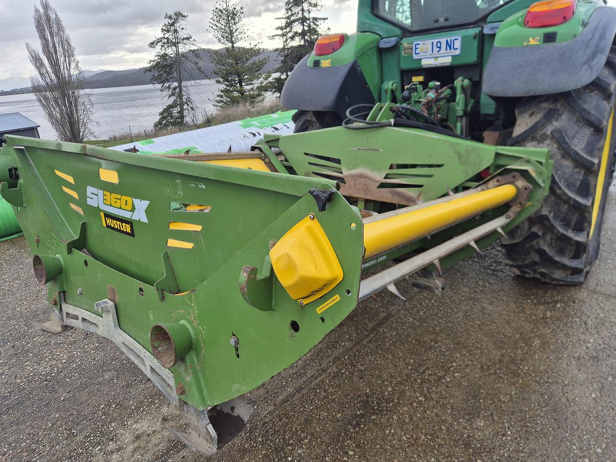 Used SL360X Linkage Chain Bale Feeder