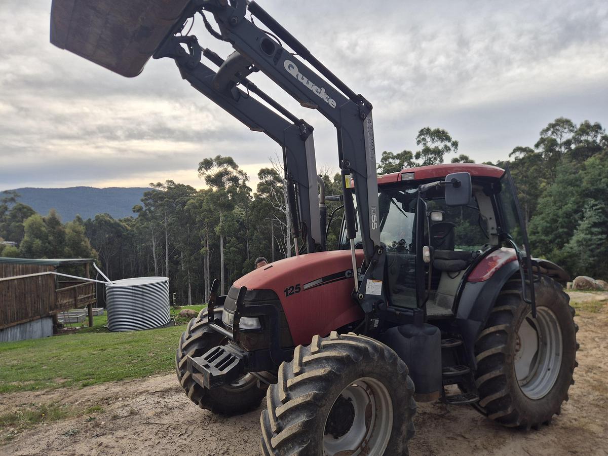 Used 2003 Case Maxxum 125 Loader Tractor