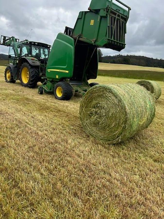 Used John Deere 864 Round Baler