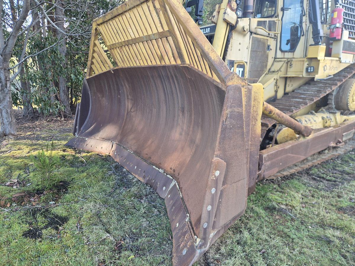 Used Caterpillar D8L