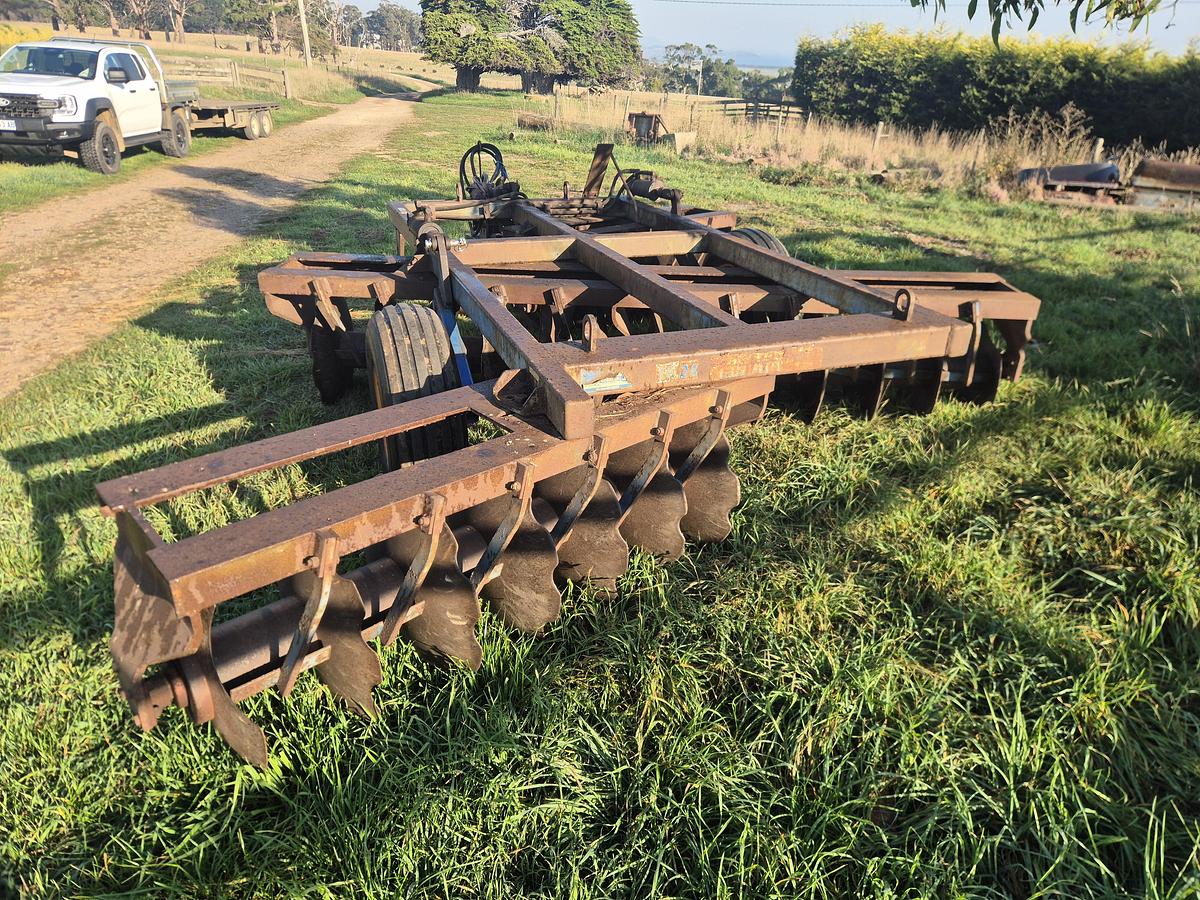 Used Grizzly LG 24 Plate Offset Discs