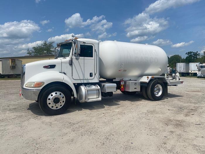 Used 2005 Peterbilt 335