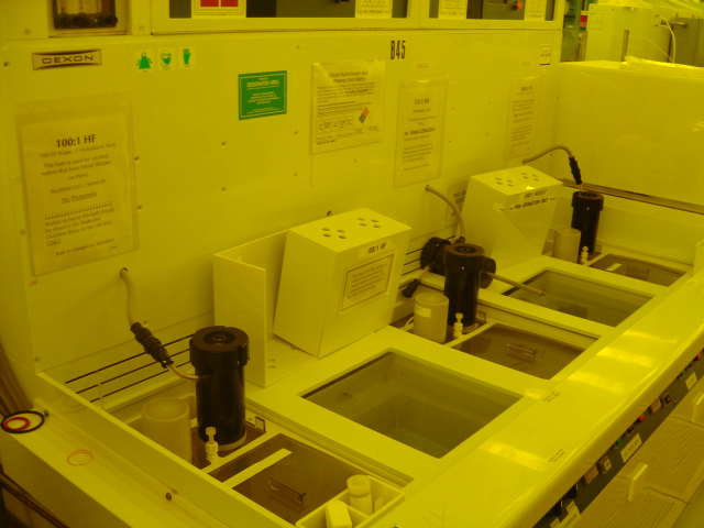 Used Dexon Plastic Dilute HF Filtered Etch Baths Wet Bench