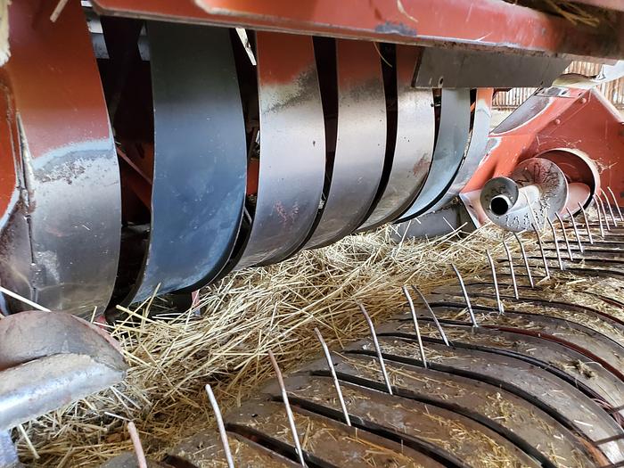 Used 2003 Hesston 4910 Baler w/ Accumulator