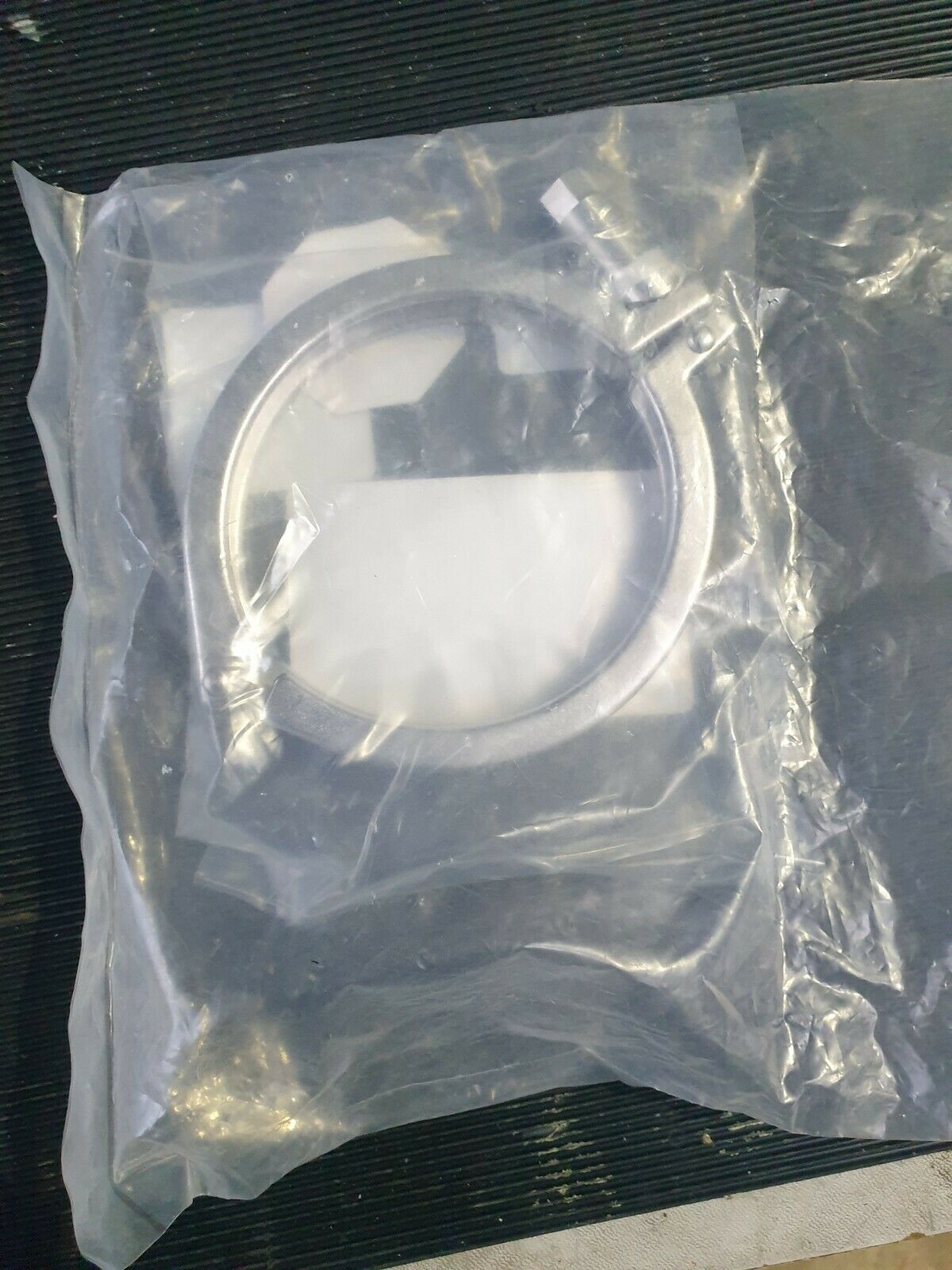 AMAT   0010-23601 CLAMP ASSY POLISHING HEAD (rbd2.1b1)