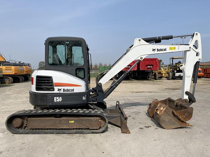 2012 BOBCAT E50