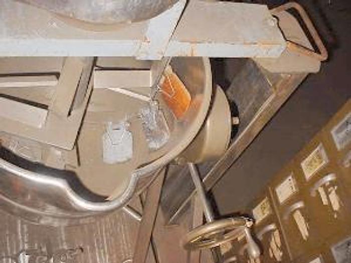 Used 20 GALLON B.H. HUBBERT & SONS SINGLE MOTION KETTLE – S/S – JACKETED