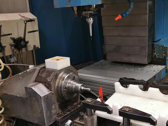 Gebraucht CNC Bearbeitungszentrum CHIRON FZ 18 K L