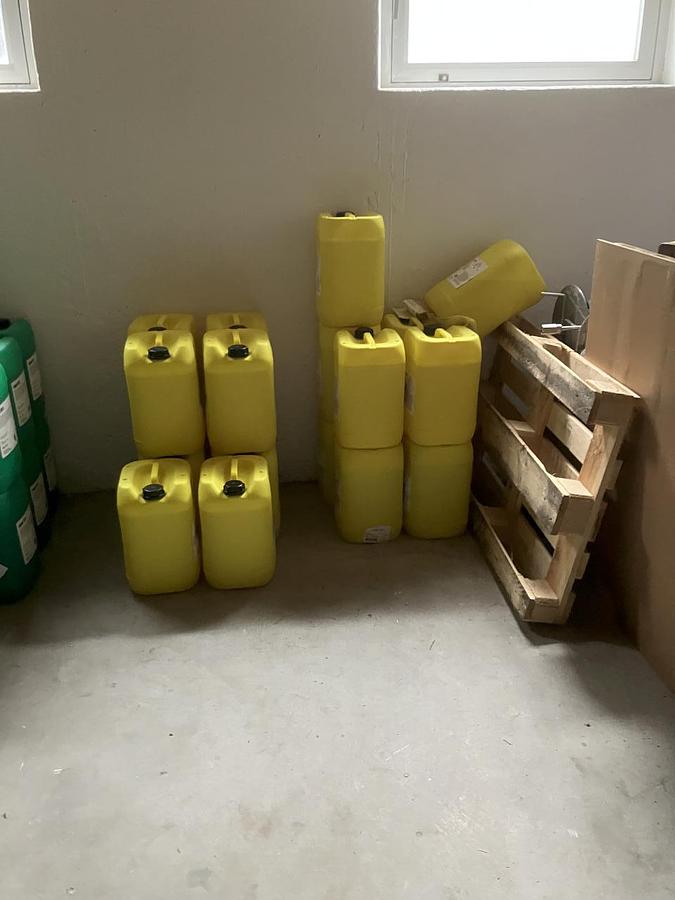 Used Lager für Reinigungs- und Desinfektionsmittel
