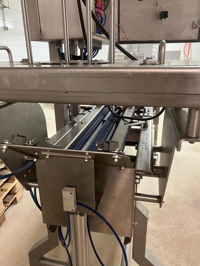 Used 2018 Kessen Becherentstapelungsanlage