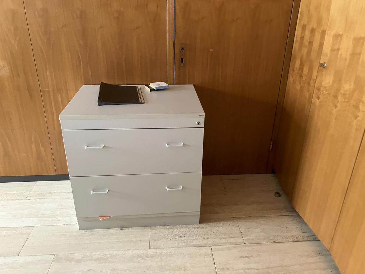 Used NN Komplette Büroeinrichtung