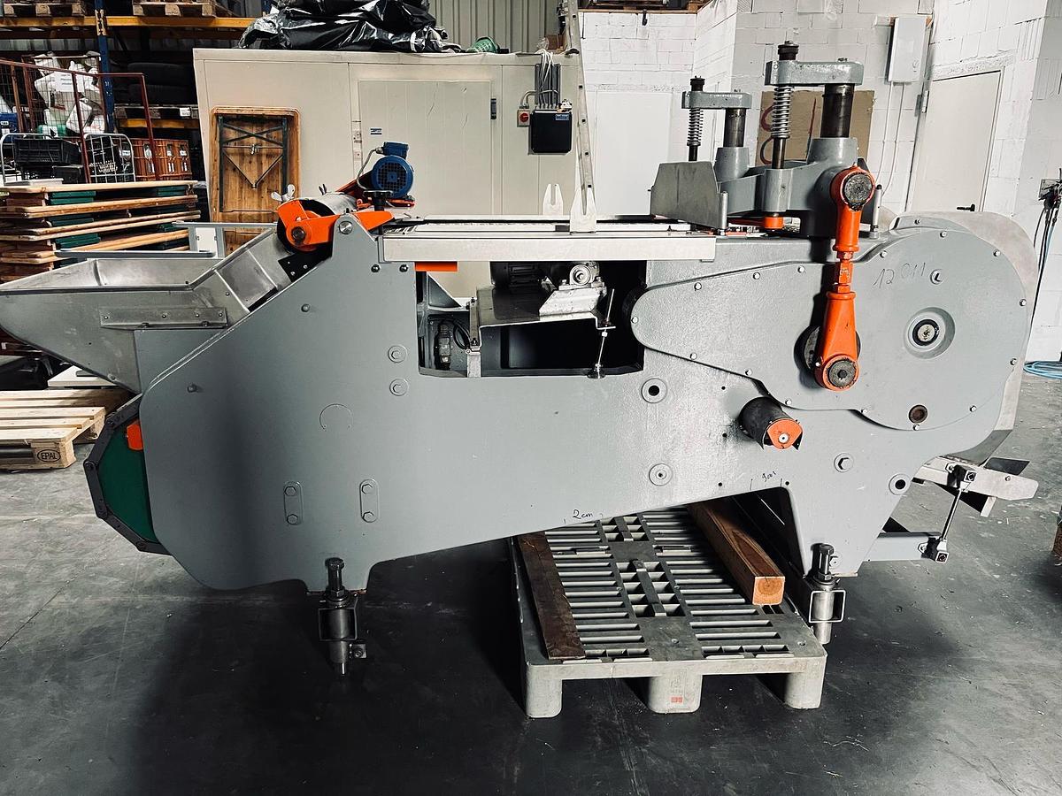 Used Ferrum EA Entsteinmaschine für Pflaumen