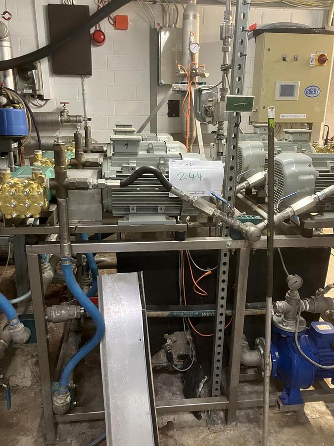 Used Bobby Druckerhöhungsanlage für Reinigungszwecke
