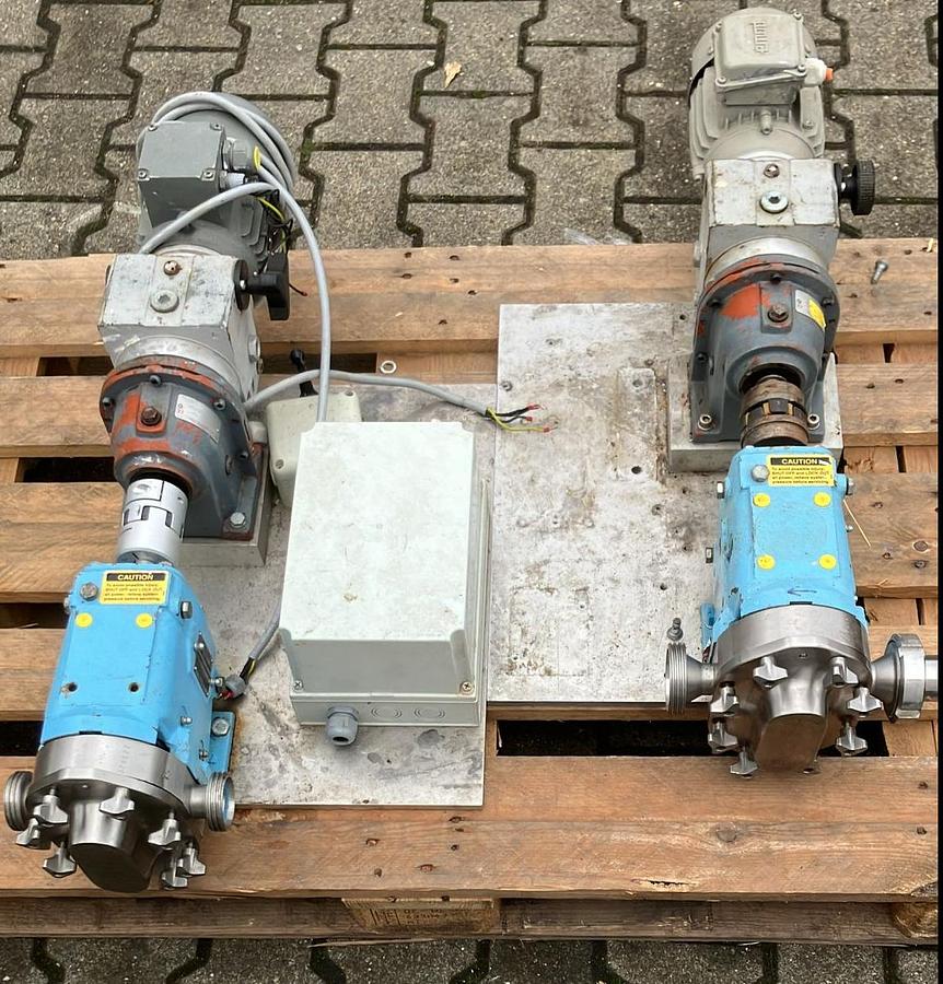 Gebraucht Waukesha Cherry-Burrell 2 Stück Verdrängerpumpen 015 + 006
