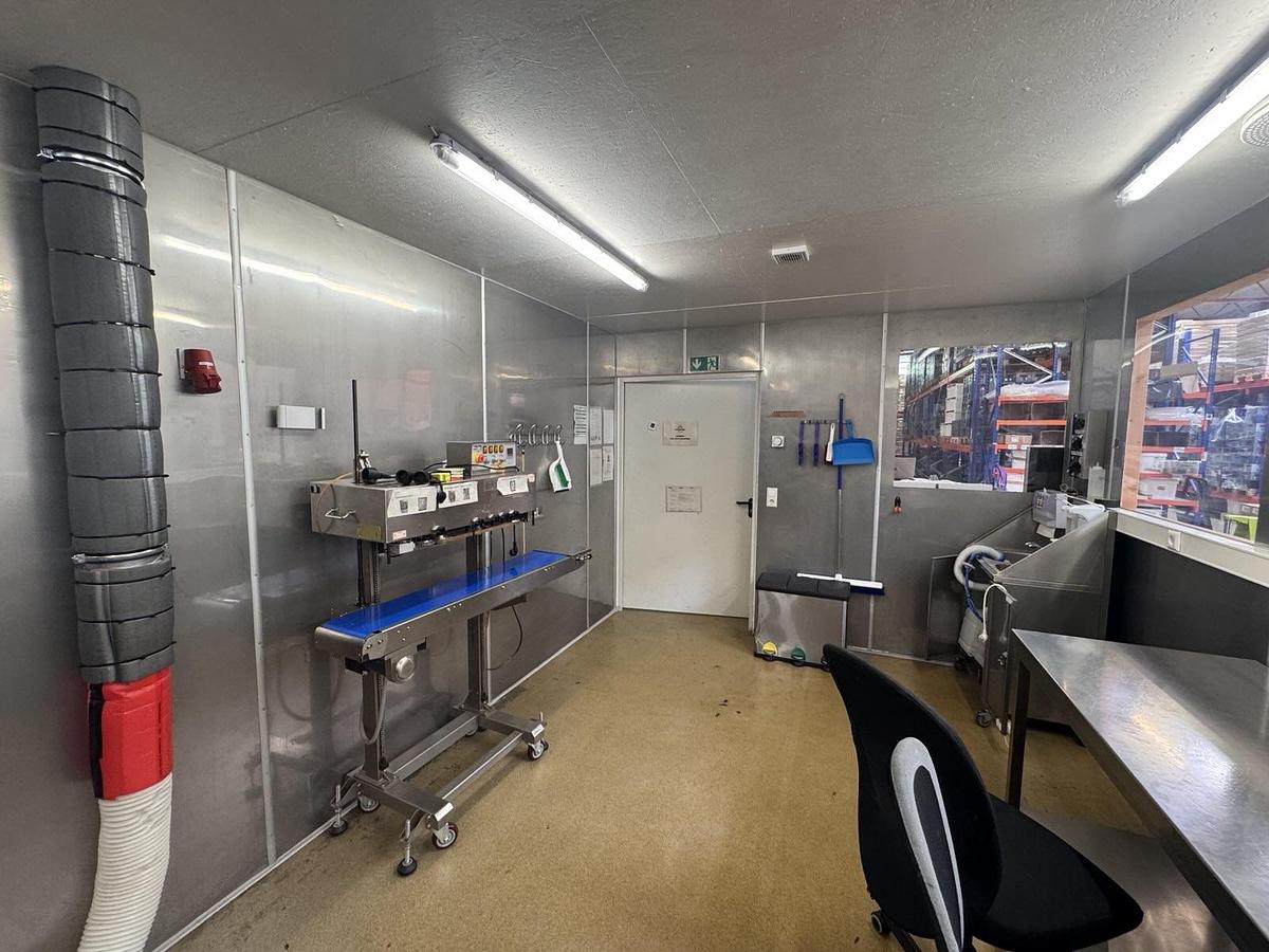 Used 2020 Sortimo lebensmitteltauglicher Reinraum, ideal für Abfüllarbeiten