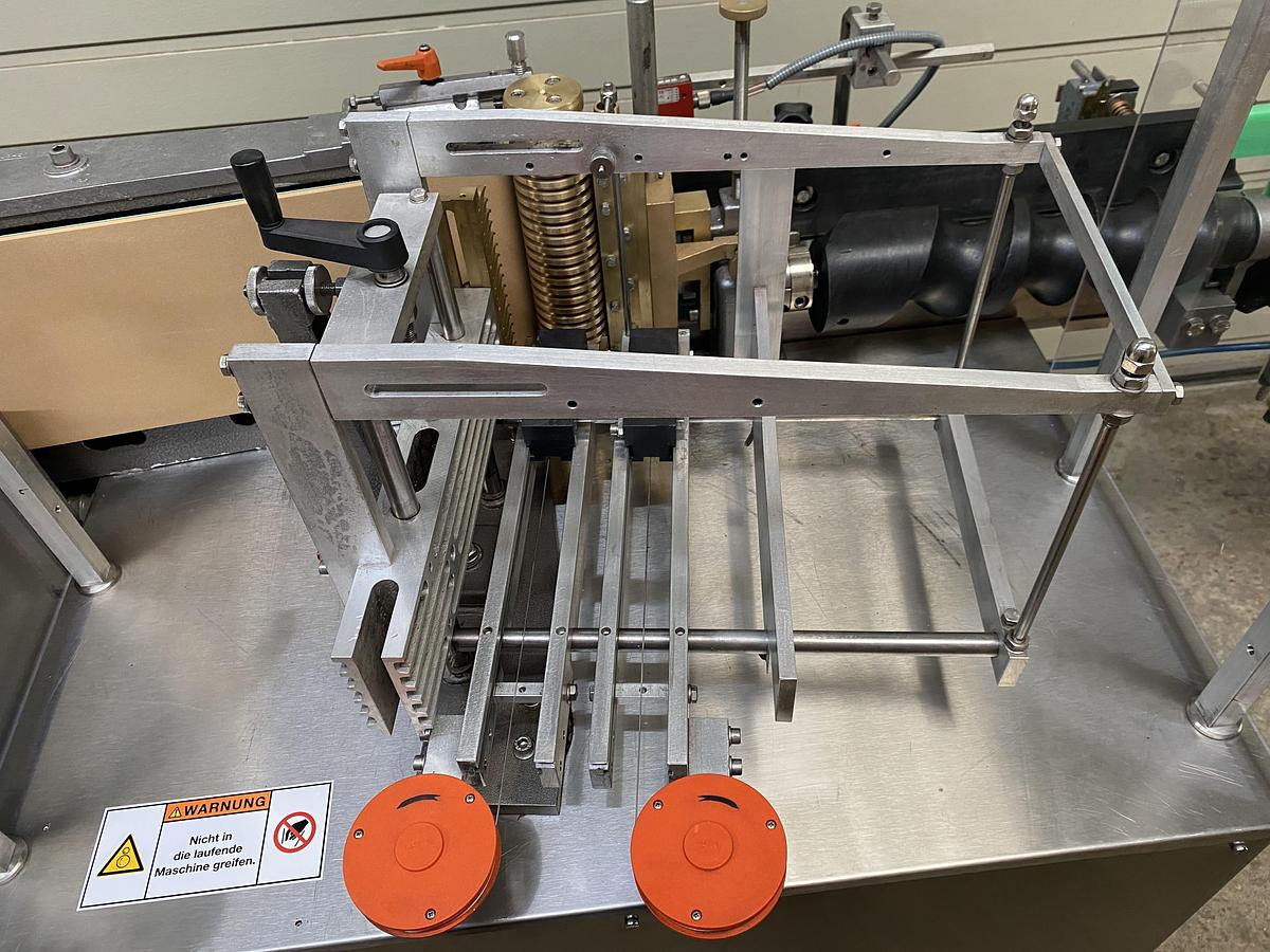 Refurbished 1995 KHS Anker Variant 1 Lineare Etikettiermaschine für Leimetiketten