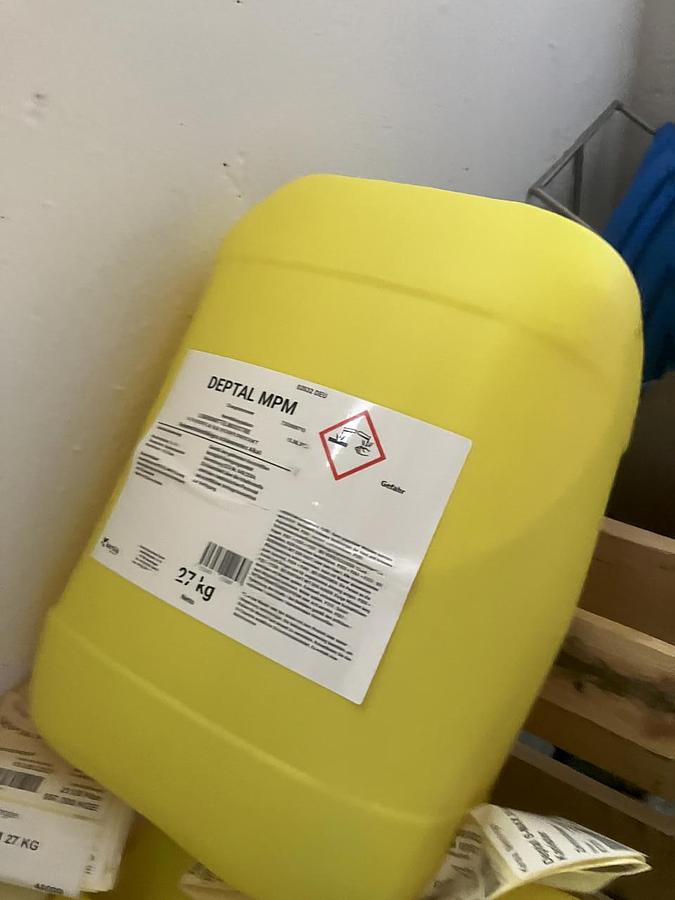 Used Lager für Reinigungs- und Desinfektionsmittel