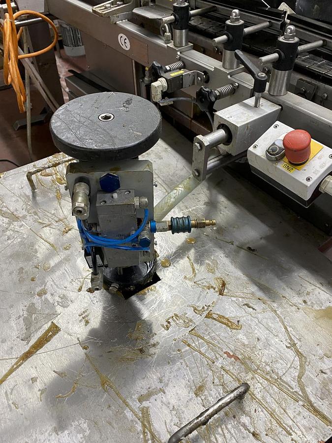 Used 2010 Langguth WET-LAN110_206 Etikettiermaschine für Leimetiketten