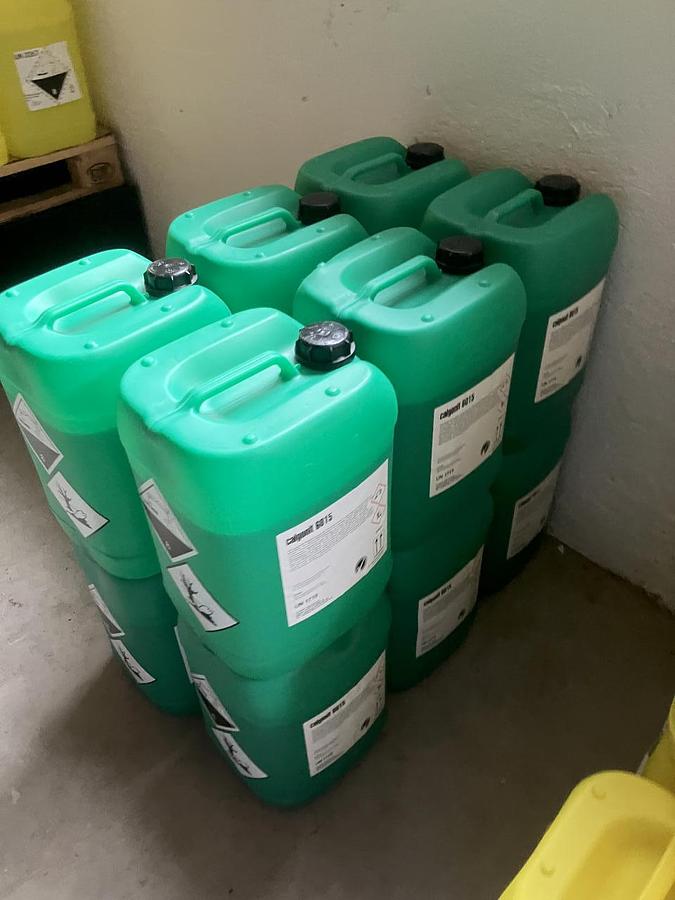 Used Lager für Reinigungs- und Desinfektionsmittel