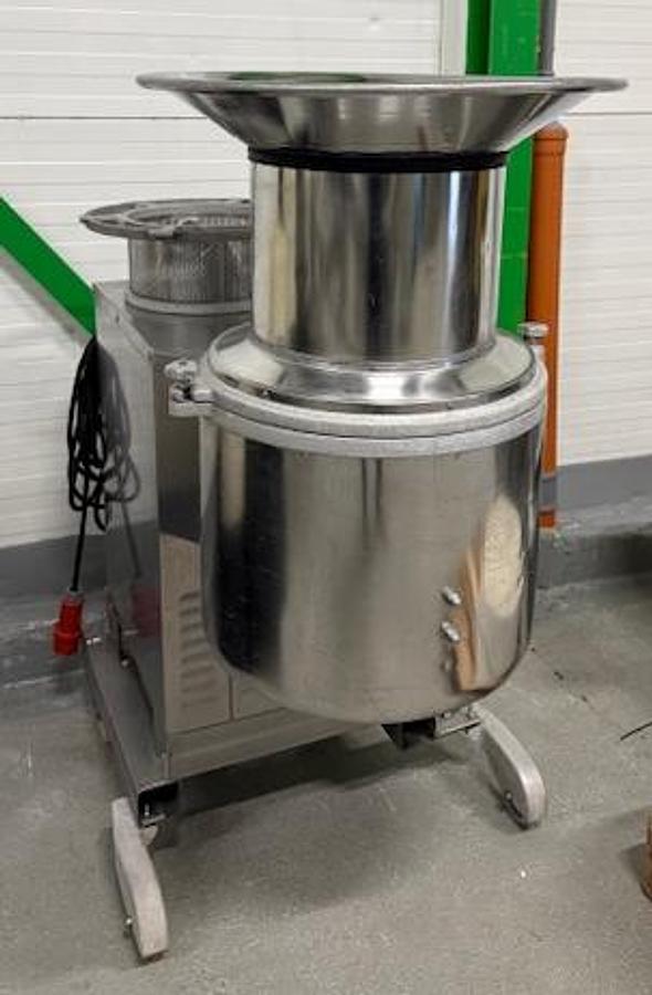 Gebraucht NN Diverse Maschinen aus der Obstverarbeitung (Äpfel, Pflaumen)