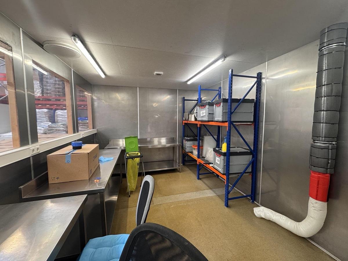 Used 2020 Sortimo lebensmitteltauglicher Reinraum, ideal für Abfüllarbeiten