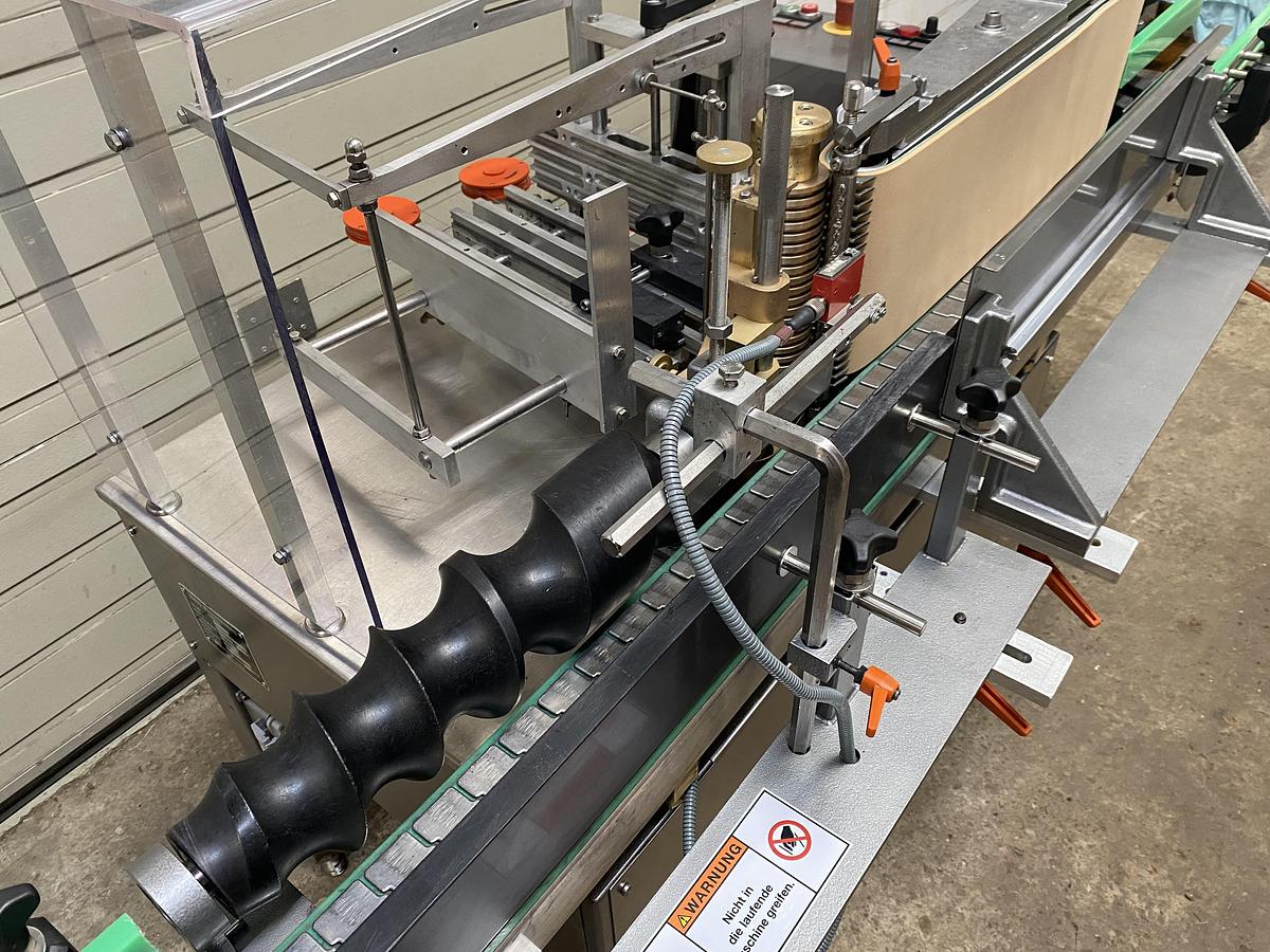 Refurbished 1995 KHS Anker Variant 1 Lineare Etikettiermaschine für Leimetiketten