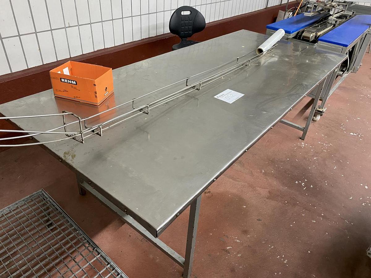 Used NN Edelstahltisch mit Normalstahlfüßen