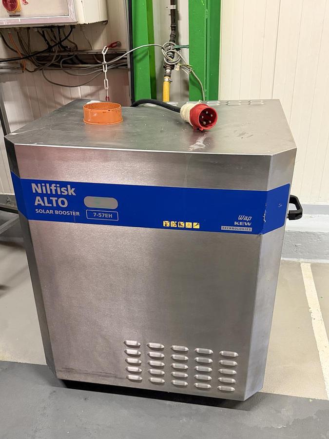 Gebraucht Nilfisk ALTO Solar Booster 7-57EH stationäre Hochdruck-Heißwasseranlage