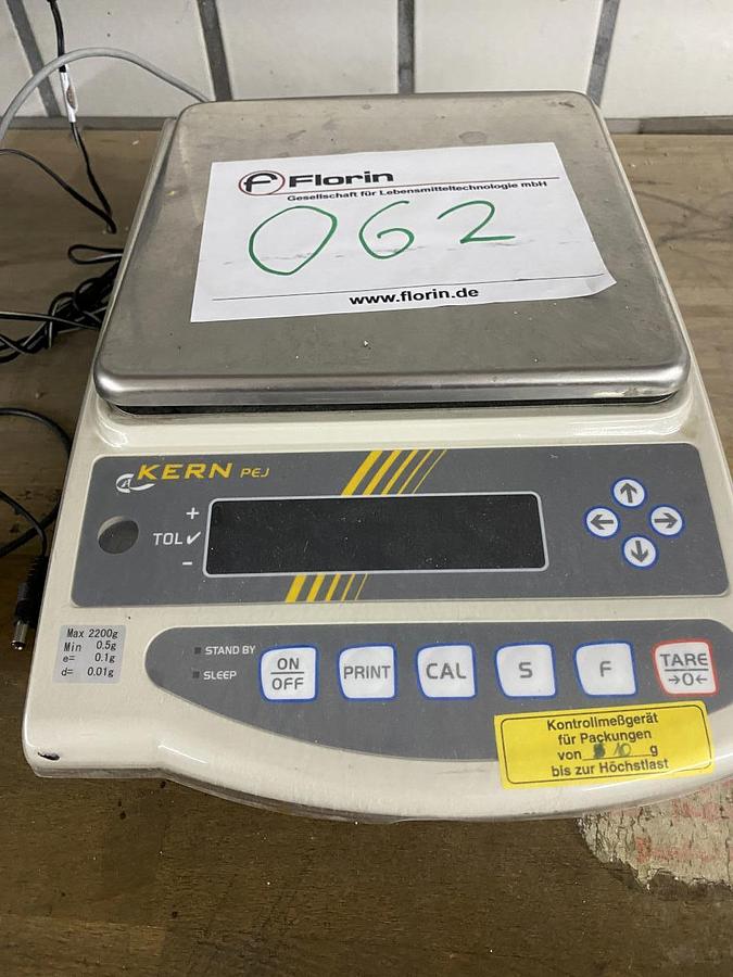 Used Kern PEJ T6715 Präzisions - Plattformwaage