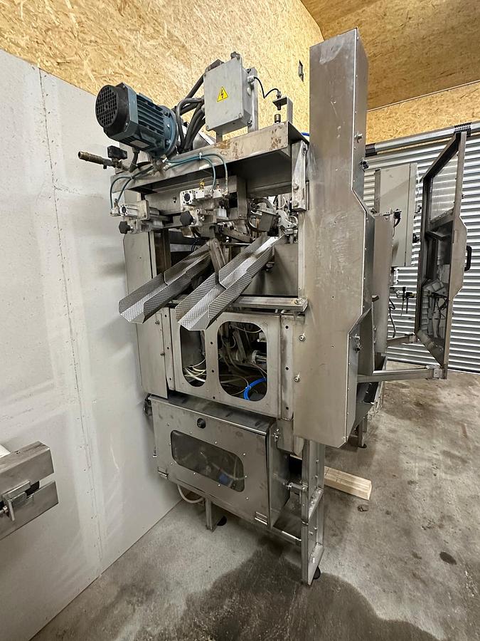 Used 2003 ABL PDS 50 Apfelschäl- und Teilmaschine