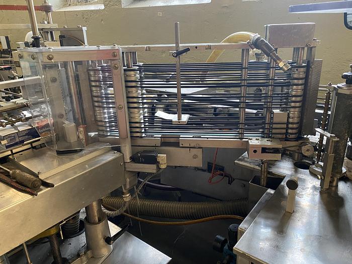 Used 1996 Langguth E 23 Etikettiermaschine für Leimetiketten