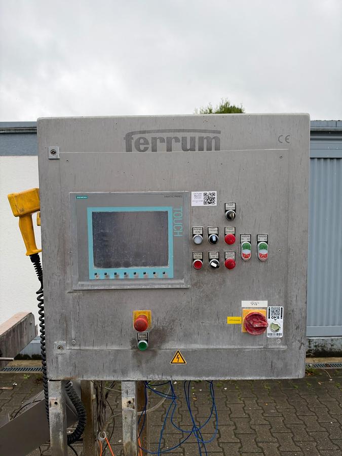 Gebraucht 1998 Ferrum FK10E Rotations-Kolbenfüller / volumetrische Füllmaschine mit 10 Füllstationen